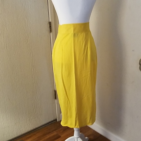 Skirt - Picture 2 of 4